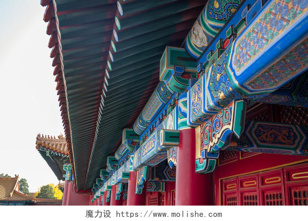 红色故宫中国传统建筑红墙绿瓦背景图片